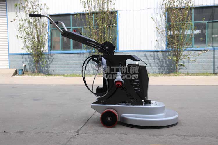 拋光機是為了讓地面表面有光澤，需要先研磨后才可以拋光。拋光分為粗拋和精拋，這時候可以使用拋光機，配合拋光墊，提高地面的光澤度。高速地坪拋光機讓你輕松完成地坪拋光工作，提高地坪亮度。