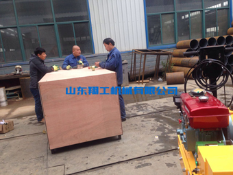 山東翔工機械小型壓路機發(fā)貨現場忙！