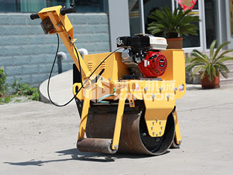 為什么別人家小型壓路機長壽？秘訣在這里！