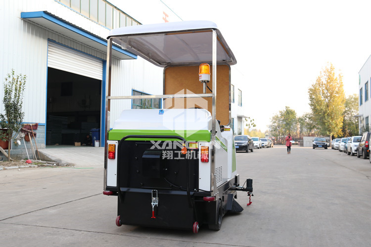 電動掃地車生產(chǎn)廠家告訴你掃地機購買的必要性！