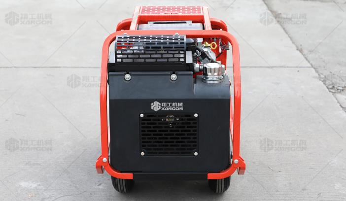 液壓動(dòng)力站自帶散熱器，可持久工作