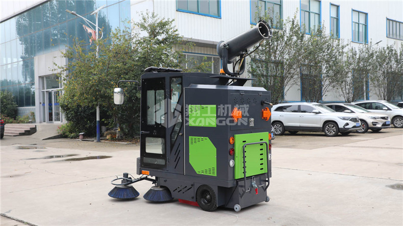 電動(dòng)掃地機(jī)灑水、噴霧、清掃、吸塵都可以