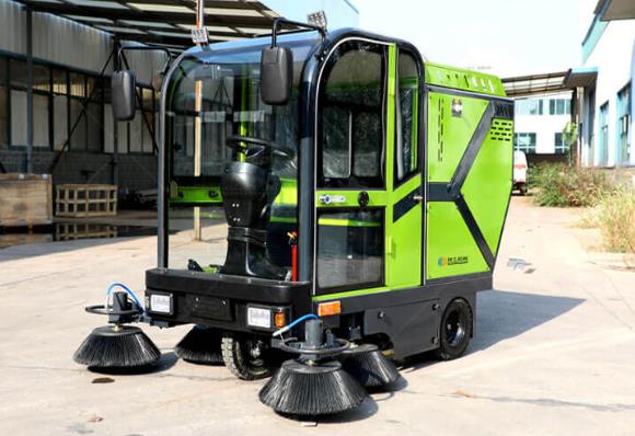 電動(dòng)掃地車挑花眼了？看這里